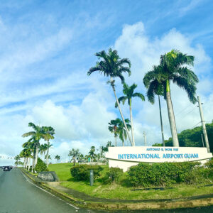 タモンから見て空港の向こう側がバリガダエリア、8号線は飛行機を眺めるには絶好スポット。