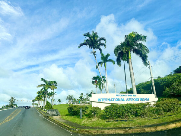 タモンから見て空港の向こう側がバリガダエリア、8号線は飛行機を眺めるには絶好スポット。